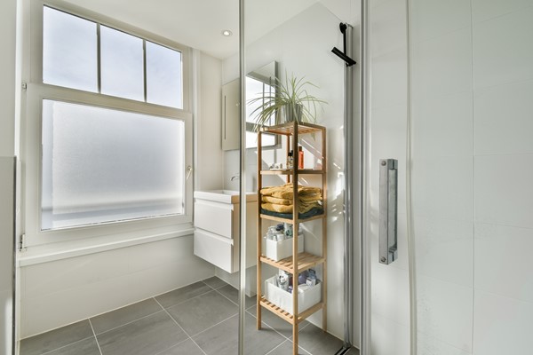 Medium property photo - Adriaan van Bergenstraat 2-3, 1056 JW Amsterdam